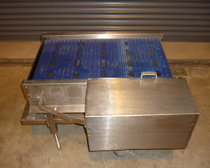 Stainless Steel wash/drying conveyor with slatted belt 1000mm long - Duotek Surplus Machinery