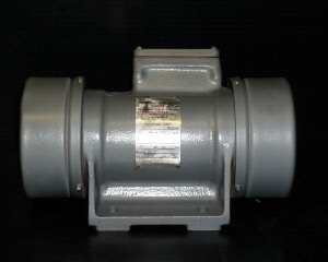 Refurbished Invicta BX920/4 Vibrating Motor 2942 Netons - Duotek Surplus Machinery