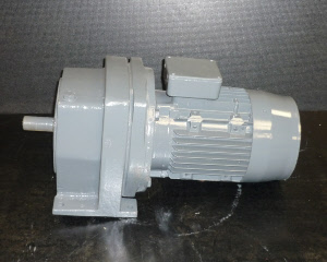 Brook Crompton 2.2kw Motor/Gearbox Heligear HDM2 output 155rpm - Duotek Surplus Machinery